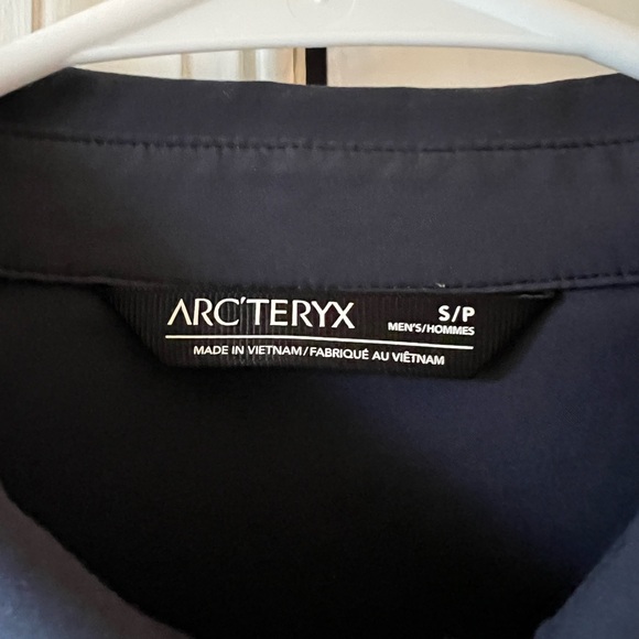 Arc’Teryx men’s tech polo size small - Picture 3 of 3